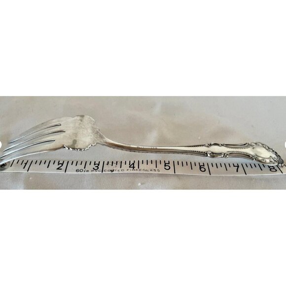 Antique 1898 Wm. A. Rogers “Carlton” Pattern Meat Fork – 8" Ornate Silverplate - Picture 7 of 8